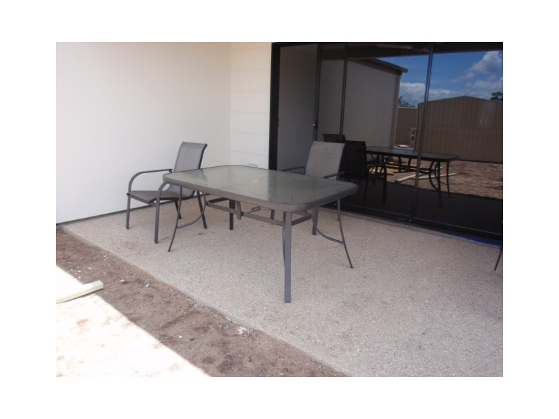 1/17 Newman Drive, Emerald QLD 4720