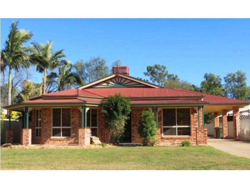 8 Waldby Court, Emerald QLD 4720