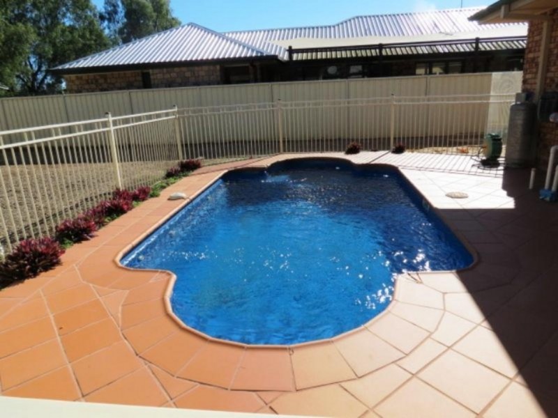 8 Waldby Court, Emerald QLD 4720