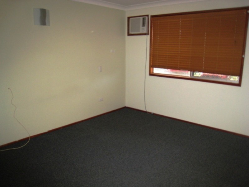 2 Bucholz Street, Emerald QLD 4720