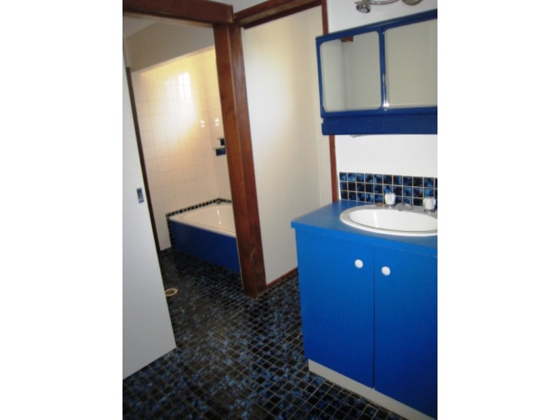 2 Bucholz Street, Emerald QLD 4720