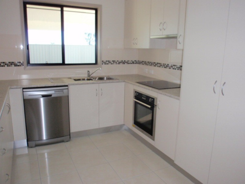 9 Wright Street, Emerald QLD 4720