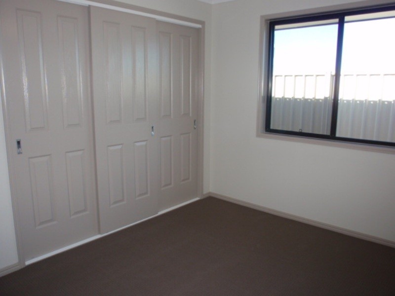 9 Wright Street, Emerald QLD 4720