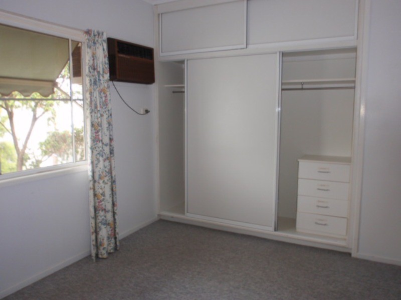 5 Batts Place, Emerald QLD 4720