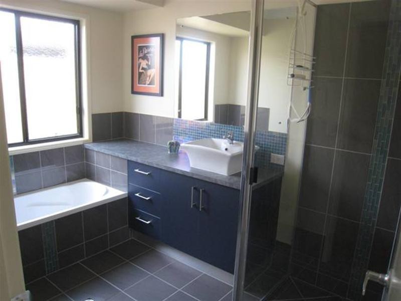 1 Duroux Street, Emerald QLD 4720