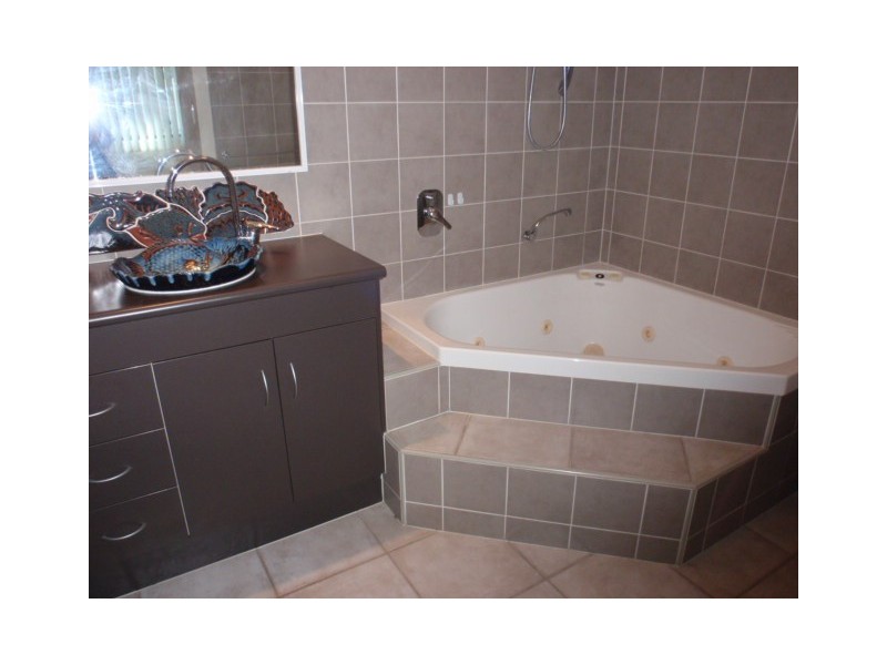 20 Moran Street, Capella QLD 4723