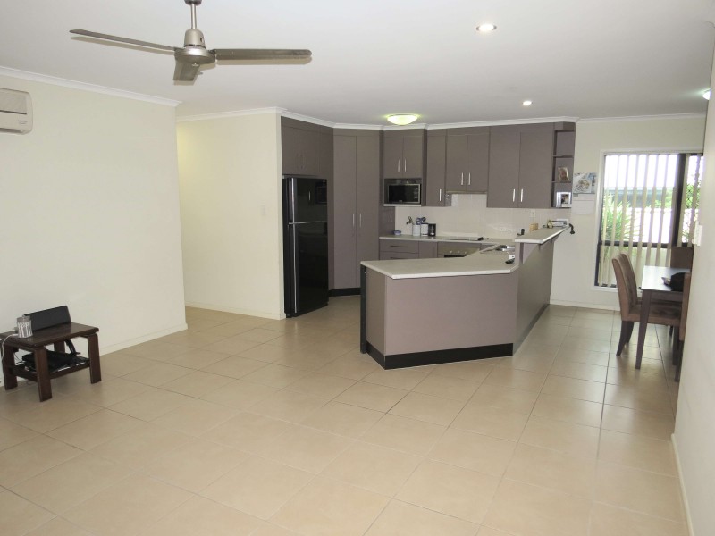 14 Saville Street, Emerald QLD 4720