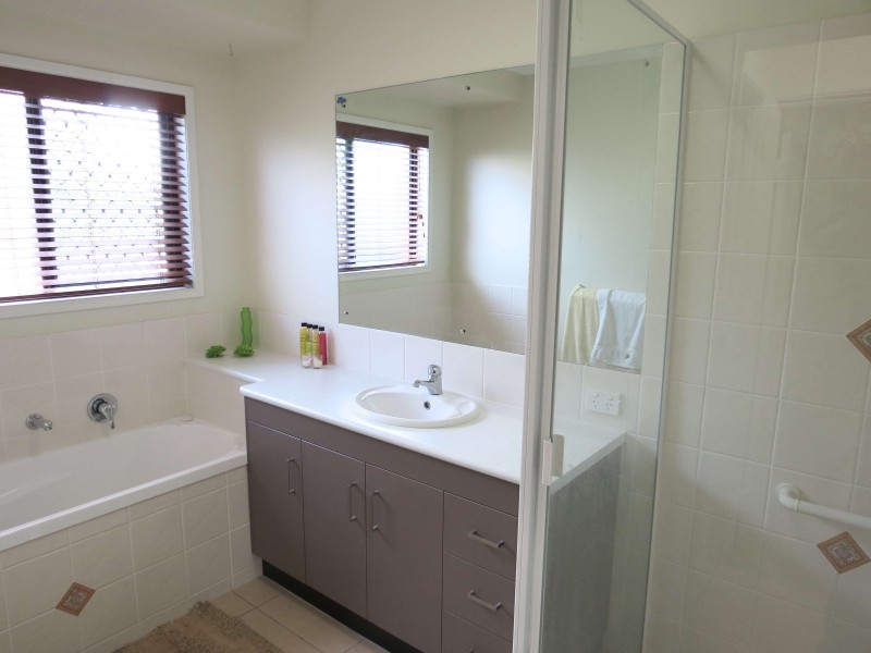 14 Saville Street, Emerald QLD 4720