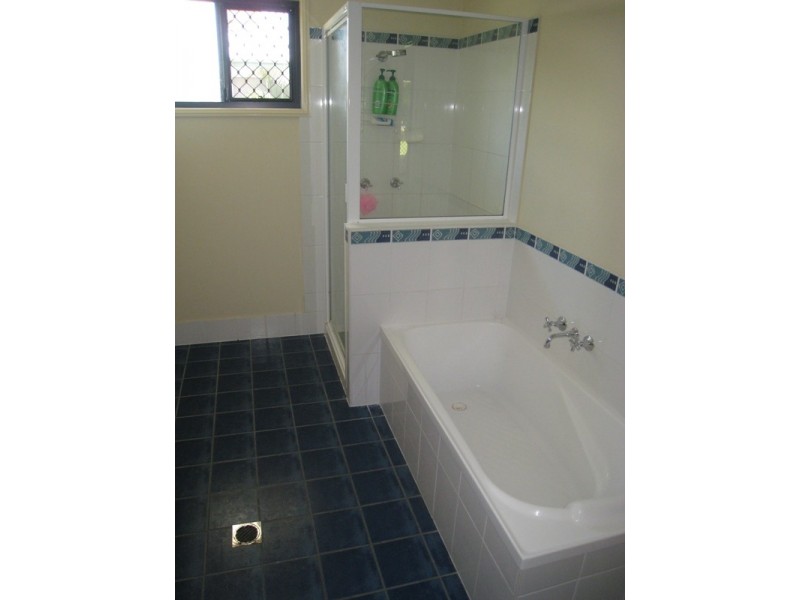 33 Diamond Avenue, Emerald QLD 4720