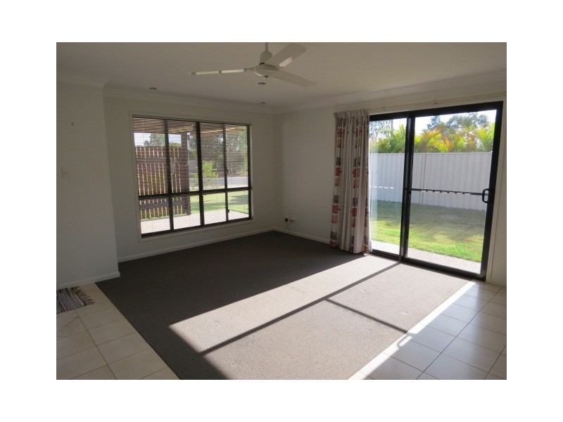 1/70 Long Street, Emerald QLD 4720
