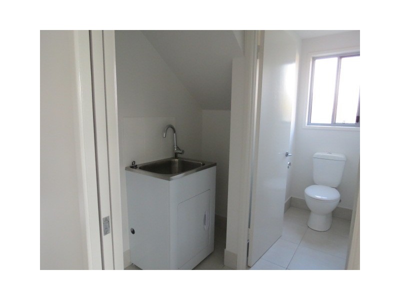 Villa 6 20/24 Mooney Crescent (The Vybe), Emerald QLD 4720