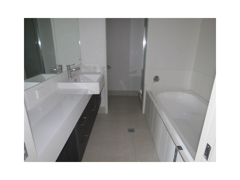 Villa 6 20/24 Mooney Crescent (The Vybe), Emerald QLD 4720