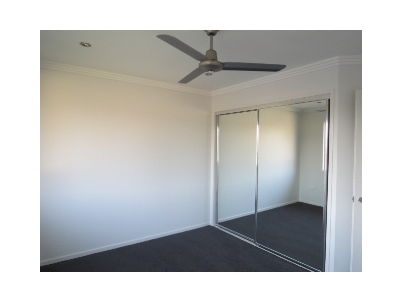 Villa 6 20/24 Mooney Crescent (The Vybe), Emerald QLD 4720