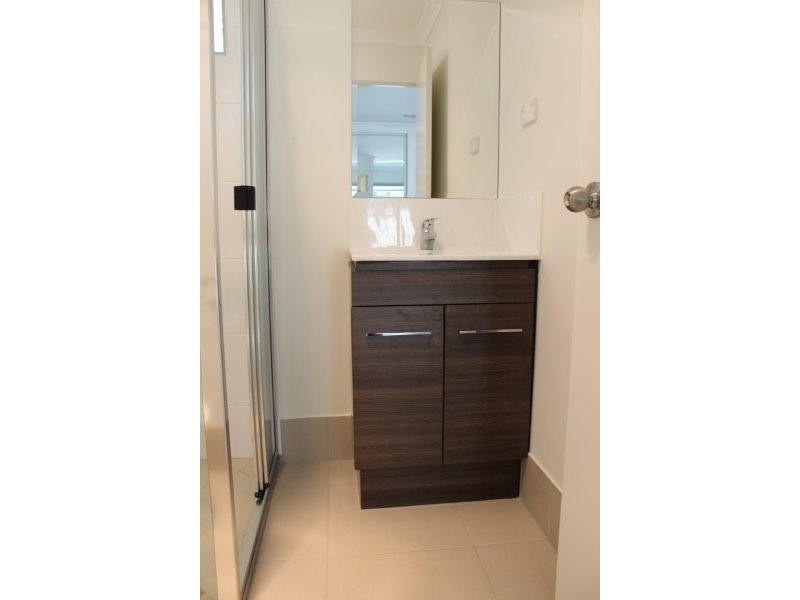 1/17-19 Sandalwood Street, Blackwater QLD 4717