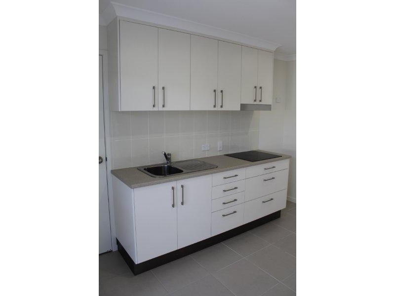 1/17-19 Sandalwood Street, Blackwater QLD 4717