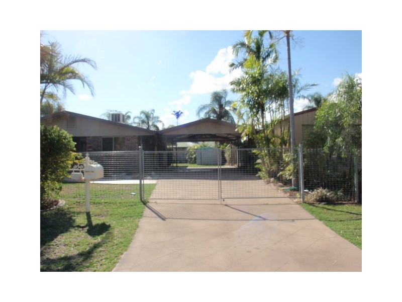 1 Edmonstone Drive, Emerald QLD 4720