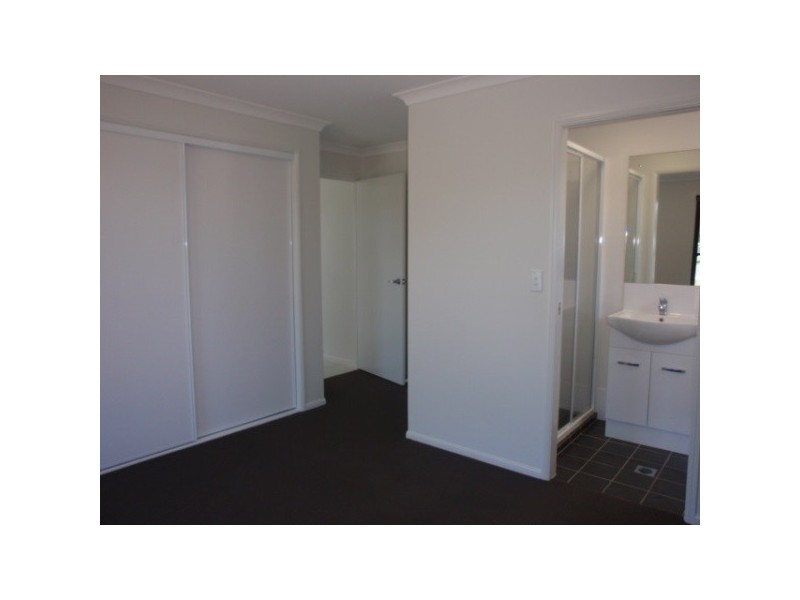 13 Burns Street, Capella QLD 4723