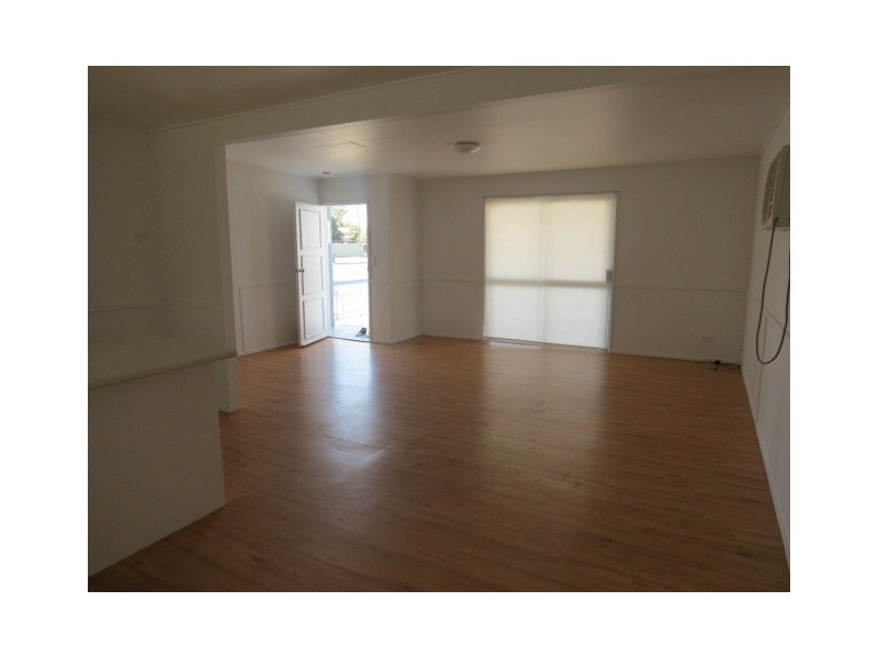 2 Round Tree Drive, Emerald QLD 4720