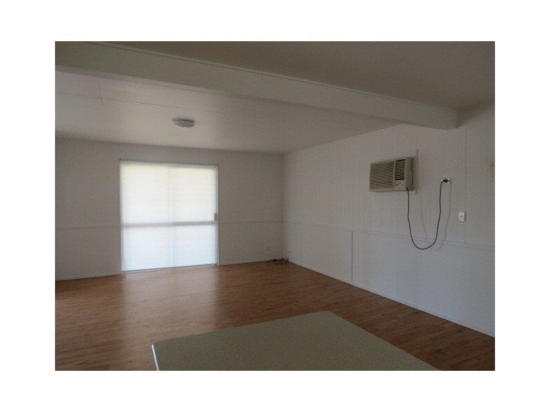 2 Round Tree Drive, Emerald QLD 4720