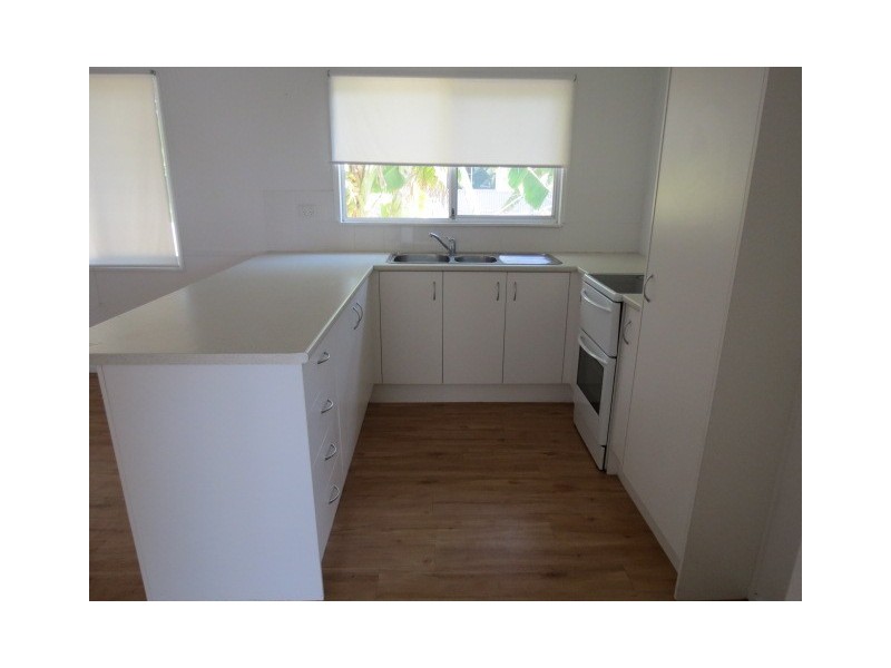2 Round Tree Drive, Emerald QLD 4720