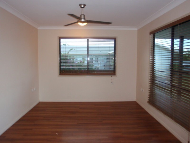 3 Vicki Close, Emerald QLD 4720