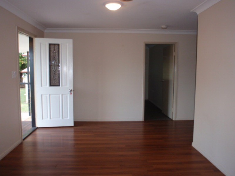 3 Vicki Close, Emerald QLD 4720