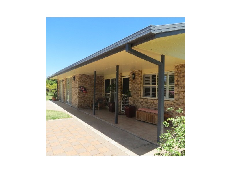 23 Cunningham Drive, Emerald QLD 4720