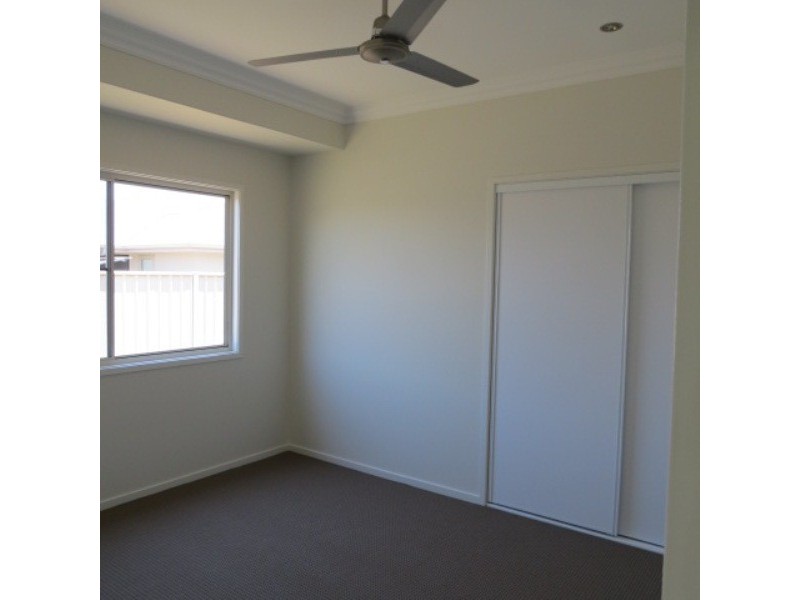 4 Easton Street, Emerald QLD 4720