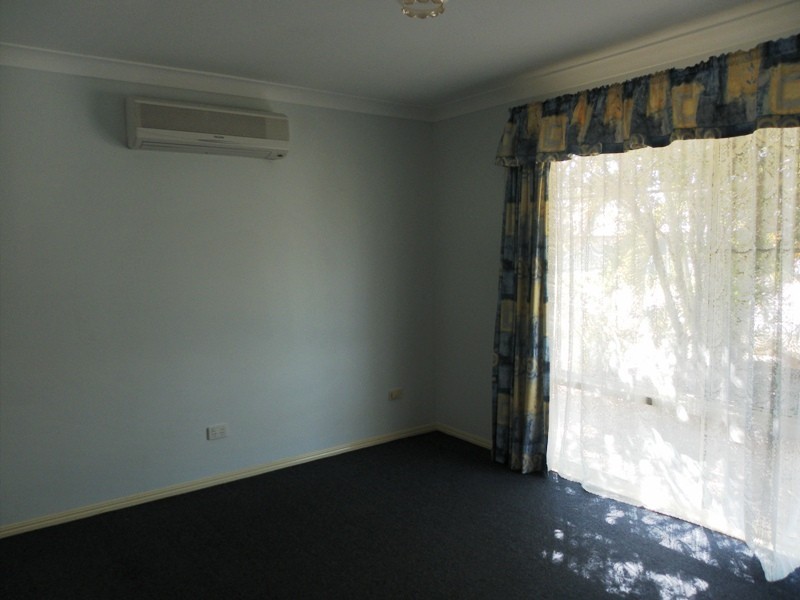 8 Staunton Street, Emerald QLD 4720