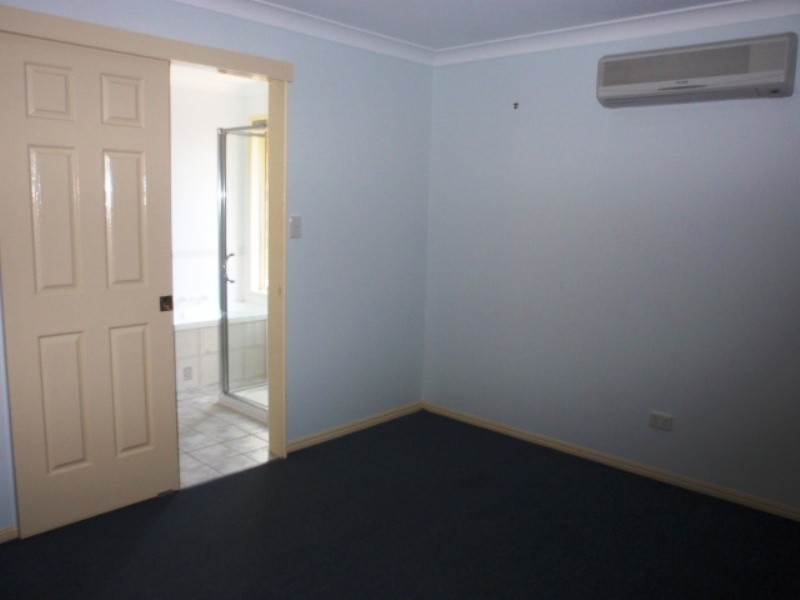 8 Staunton Street, Emerald QLD 4720