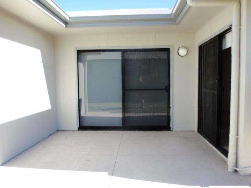 8 Paperbark Place, Emerald QLD 4720