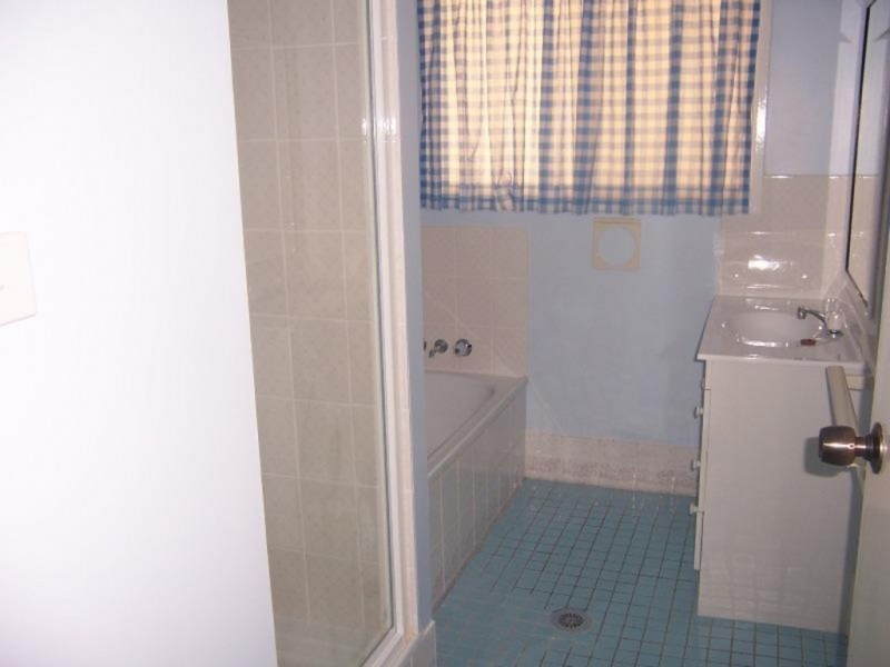 4 Morse Street, Emerald QLD 4720