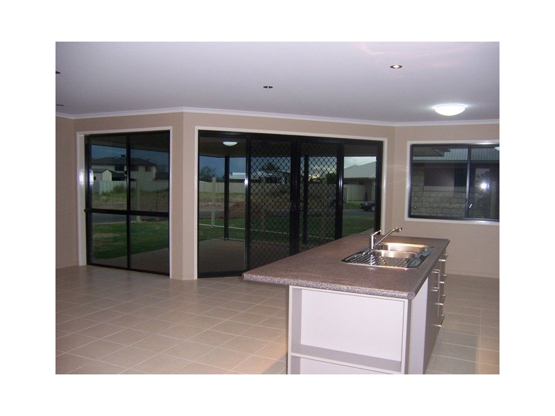 27a Haswell Street, Emerald QLD 4720