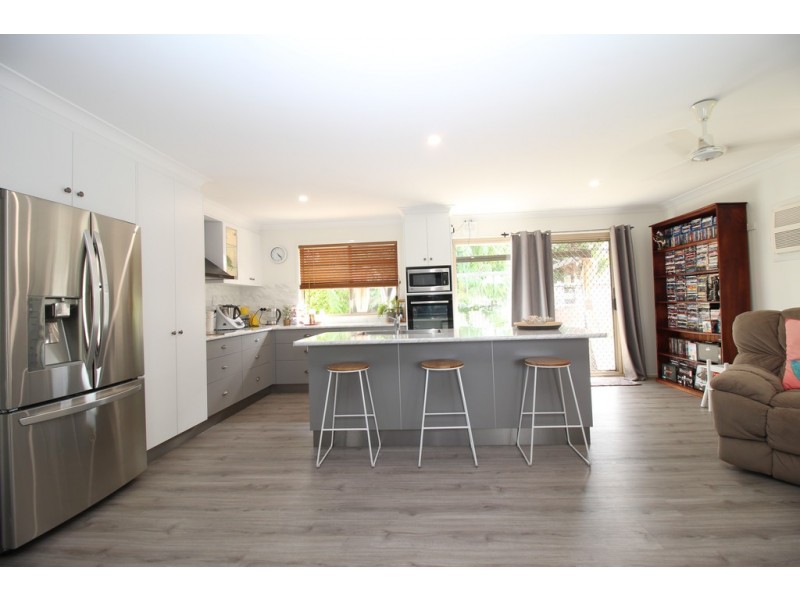 8 Frank Bell Street, Emerald QLD 4720