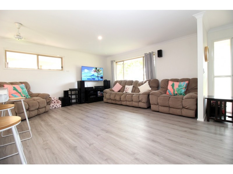 8 Frank Bell Street, Emerald QLD 4720