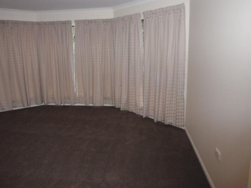 96 Baker Street, Emerald QLD 4720