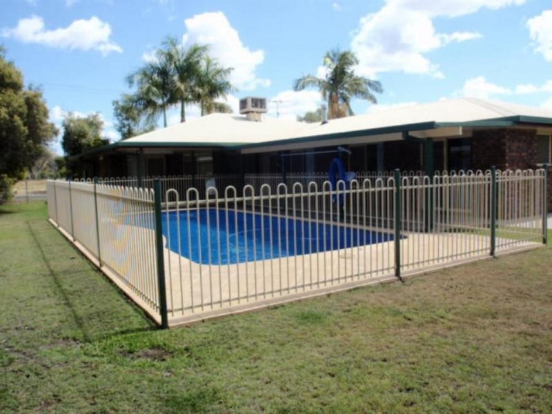 96 Baker Street, Emerald QLD 4720