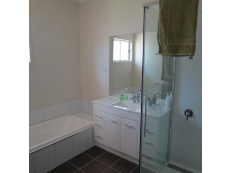 1 Bridgeman Street, Emerald QLD 4720