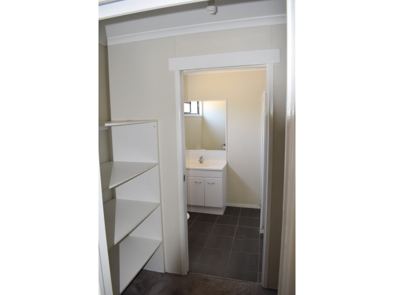 24B Silica Road, Emerald QLD 4720