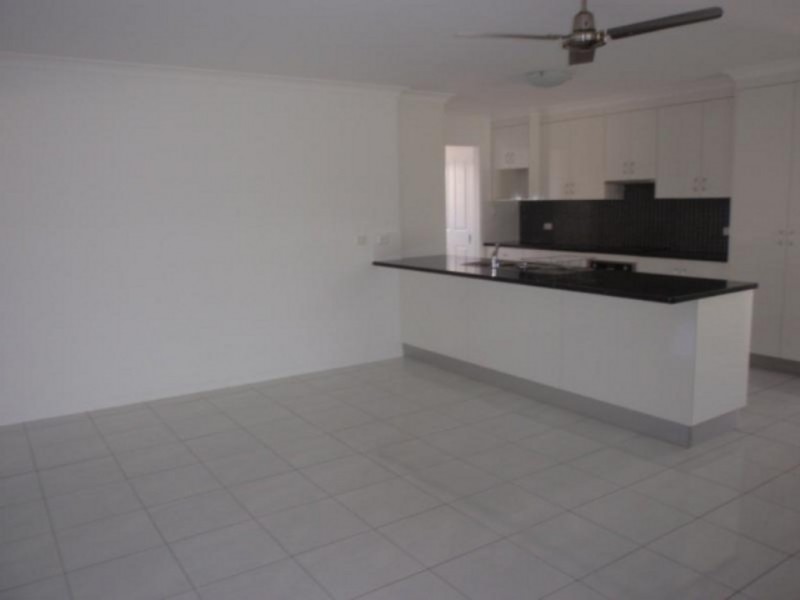 17 Berthun Street, Emerald QLD 4720