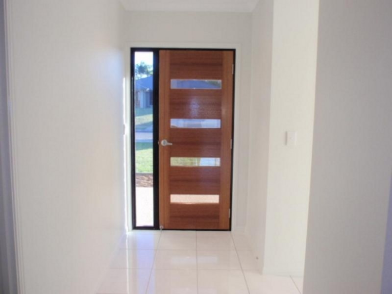 2/10 Chandon Court, Emerald QLD 4720