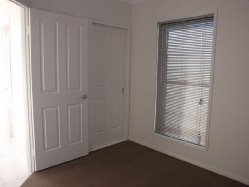 2/10 Chandon Court, Emerald QLD 4720