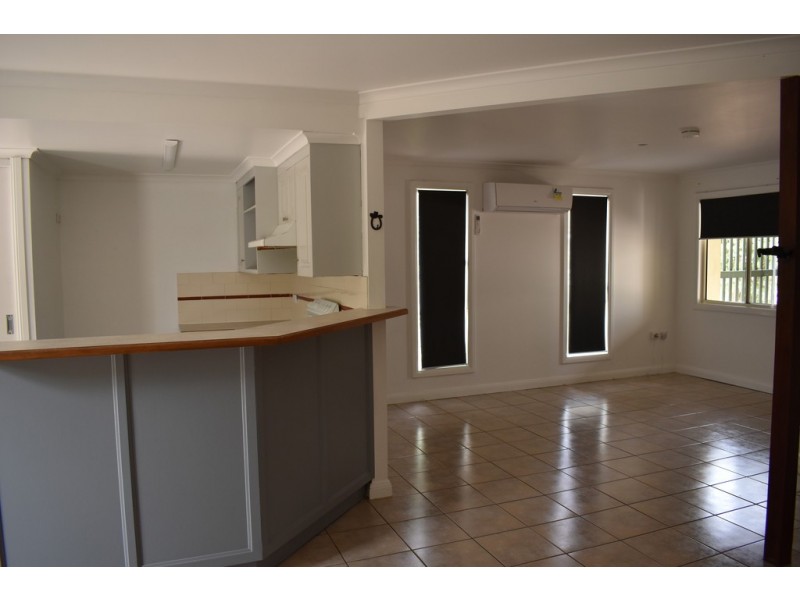 1/52 Borilla Street, Emerald QLD 4720