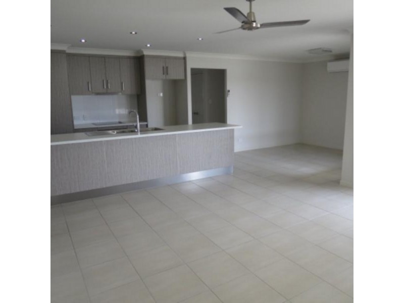 146 Opal Street, Emerald QLD 4720