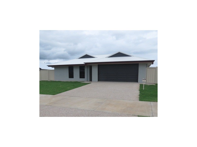 3 Sewell Street, Emerald QLD 4720