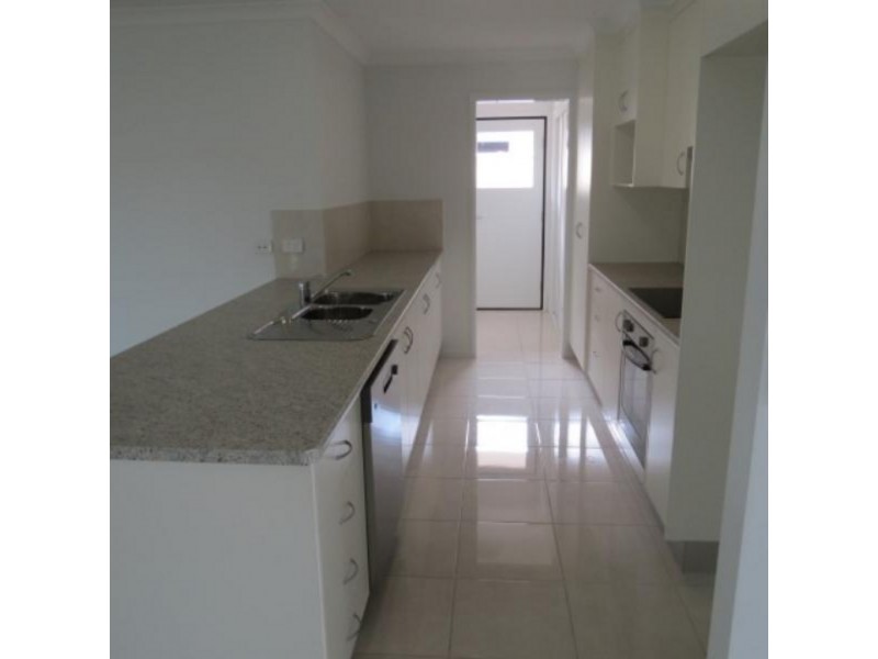 3 Sewell Street, Emerald QLD 4720