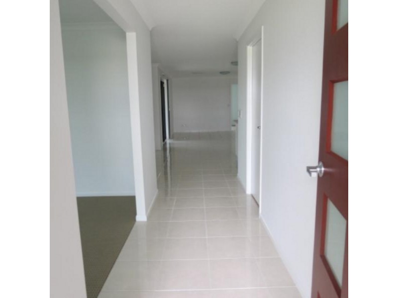 3 Sewell Street, Emerald QLD 4720