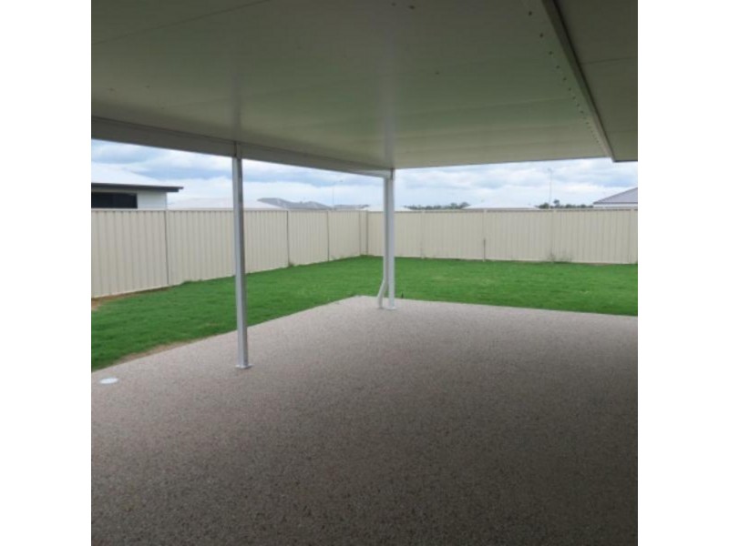 3 Sewell Street, Emerald QLD 4720