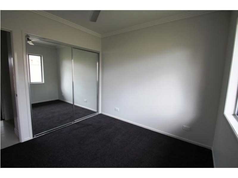 Villa 1 Mooney Crescent (The Vybe), Emerald QLD 4720