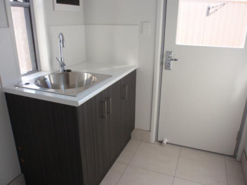 Villa 1 Mooney Crescent (The Vybe), Emerald QLD 4720